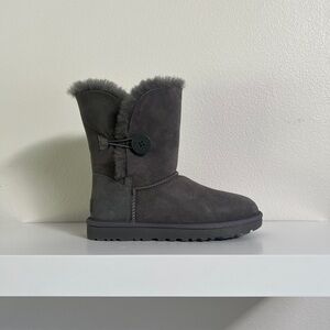 NEW - UGG Bailey Button Women’s Boots